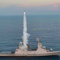Ispaljivanje protuzračnog projektila iz korvete klase Sa'ar