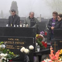 Zagrepčani obilaze groblja