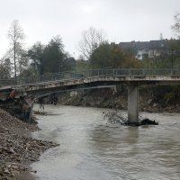 Škofja Loka: Zbog poplava oštećen most na Sori u selu Suha