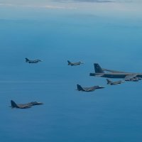 Strateški bombarder B-52 i eskadrila zrakoplova