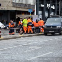 Automobilom uništio cijelu tramvajsku stanicu u Branimirovoj ulici