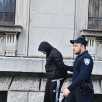 Privođenje Luke Burazera