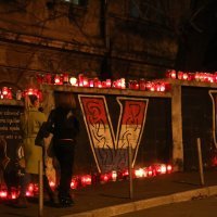 Rijeka: Građani pale svijeće uz mural Vukovaru