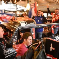 Hrvatski navijači u Rigi uoči utakmice Latvija - Hrvatska