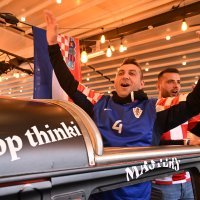 Hrvatski navijači u Rigi uoči utakmice Latvija - Hrvatska