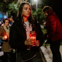 Mostarci paljenjem svijeća odali počast Vukovaru