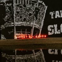 Mostarci paljenjem svijeća odali počast Vukovaru