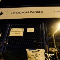 Na Hipodromu zaključali konje u štale i ne puštaju jahače k njima