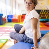 Dijana Aničić s djecom u prostorijama udruge Anđeli