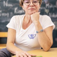 Dijana Aničić s djecom u prostorijama udruge Anđeli