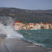 Jugo u Kaštel Starom