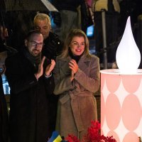 Gradonačelnik Tomašević i Nikolina Brnjac upalili prvu adventsku svijeću na Manduševcu