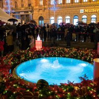 Gradonačelnik Tomašević i Nikolina Brnjac upalili prvu adventsku svijeću na Manduševcu