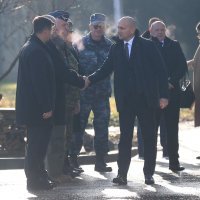 Plenković i Anušić obišli vojarnu na Plesu