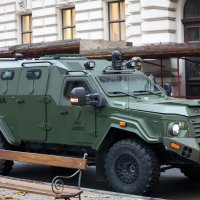 Antiteroristički policajci doveli osumnjičene krijumčare na sud