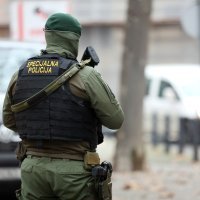 Antiteroristički policajci doveli osumnjičene krijumčare na sud
