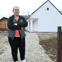 Branko Bačić obišao gradilište zamjenske obiteljske kuće za stradalnike potresa