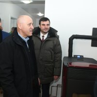 Branko Bačić obišao gradilište zamjenske obiteljske kuće za stradalnike potresa