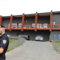 Istražitelji odvode Tolušića iz vinarije Apolitico