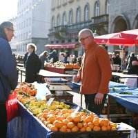 Blagdanska ponuda na tržnici Dolac