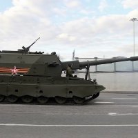 Samohotka ima top kalibra 152 milimetara dometa 70 kilometara