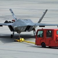 Mlazni turski borbeni dron tipa Kizilelma