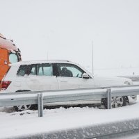 Snijeg i vjetar otežavaju promet na autocesti Zagreb - Beograd