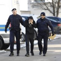 Privođenje osumnjičenih za premlaćivanje dječaka u Vukovaru