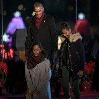 Malia i Sasha Obama 2014.
