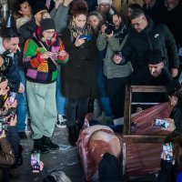 Performans 'Ljudski otpad' umjetnice Olje Einfalt