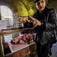 Performans 'Ljudski otpad' umjetnice Olje Einfalt