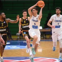 Košarka, FavBet Premijer liga: Cibona - Split 72:85