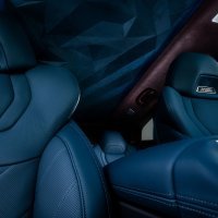 BMW odabrao alcantaru