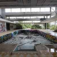 Derutni interijer hotelskog kompleksa Haludovo, Rijeka