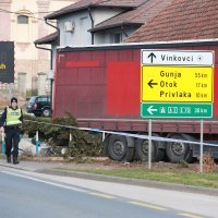 Kamion uletio u kuću u Mirkovcima