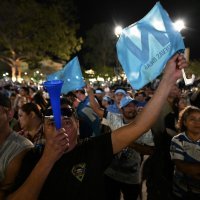 Bukele proslavlja izbornu pobjedu sa sljedbenicima