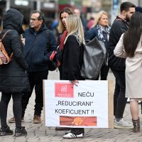 Počelo je okupljanje prosvjednika na Europskom trgu