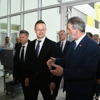 Petrinja: Fuchs i Szijjarto otvorili školu izgrađenu mađarskom donacijom
