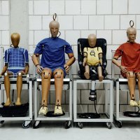 Ženske lutke za testiranje sudara