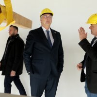 Plenković u obilasku zgrada u obnovi