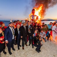 U Kaštelima spalili Vučića i Putina