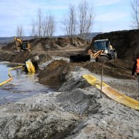 Prevrnuo se bager u jezero Jegeniš kod Koprivnice