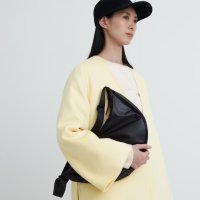 Uniqlo torba od umjetne kože