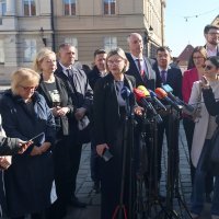 Lijeva oporba poziva na prosvjed "Dosta je! Idemo na izbore!"