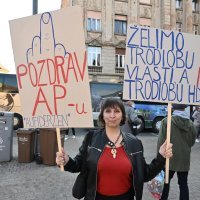 Okupljanje prosvjednika prije dolaska na Markov trg