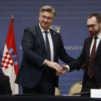 Potpisivanje ugovora o Maksimiru