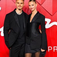 Romeo Beckham i Mia Regan