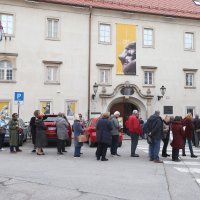 Red za ulaz na retrospektivu Ivana Meštrovića
