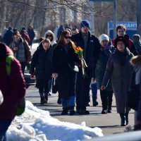 Rusi obilaze Navaljnijev grob