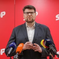 Peđa Grbin u središnjici SDP-a objavio reakciju na Plenkovićevu najavu raspuštanja Sabora